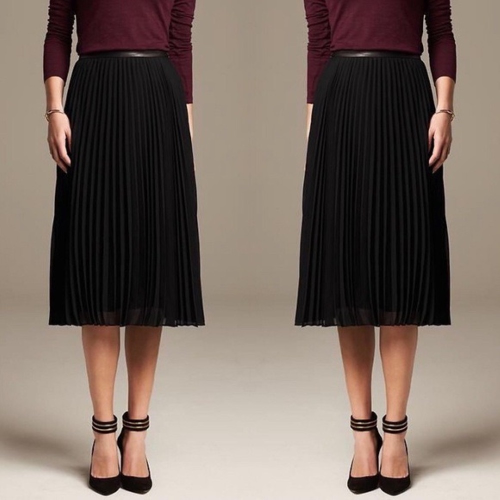 BANANA REPUBLIC Sheer Accordion Pleat Midi-Skirt